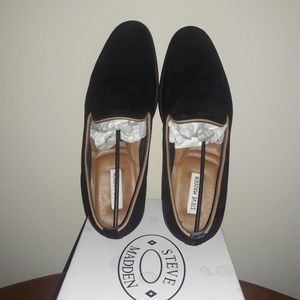 🔻Steve Madden black suede loafers